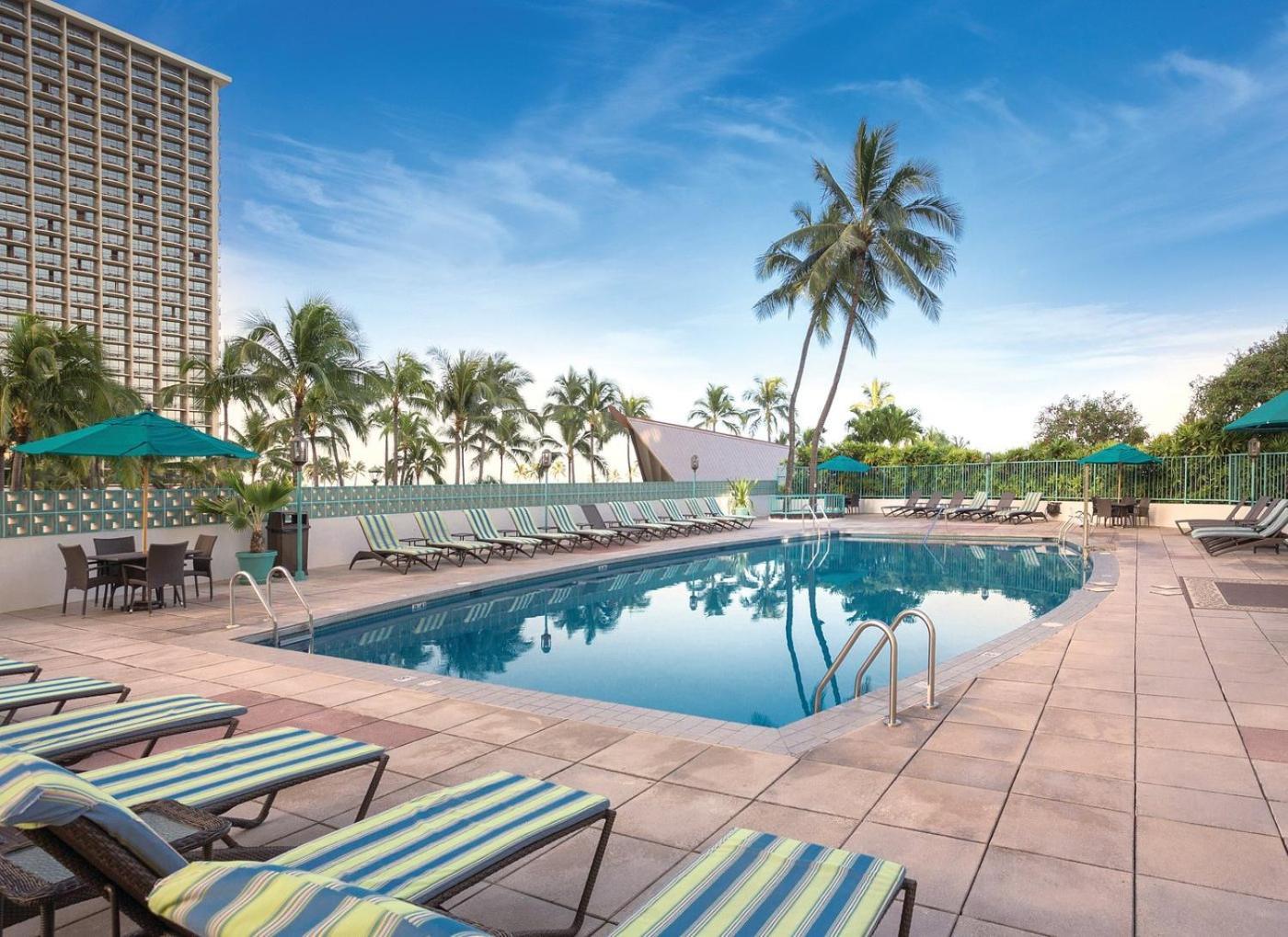 Panoramic Oceanview Resort - Full Kitchen In Each Room, 2 Swimming Pools, Onsite Restaurants, Fireworks Every Friday Honolulu Eksteriør bilde
