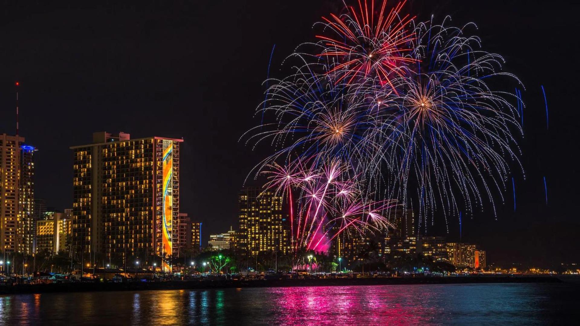 Panoramic Oceanview Resort - Full Kitchen In Each Room, 2 Swimming Pools, Onsite Restaurants, Fireworks Every Friday Honolulu Eksteriør bilde