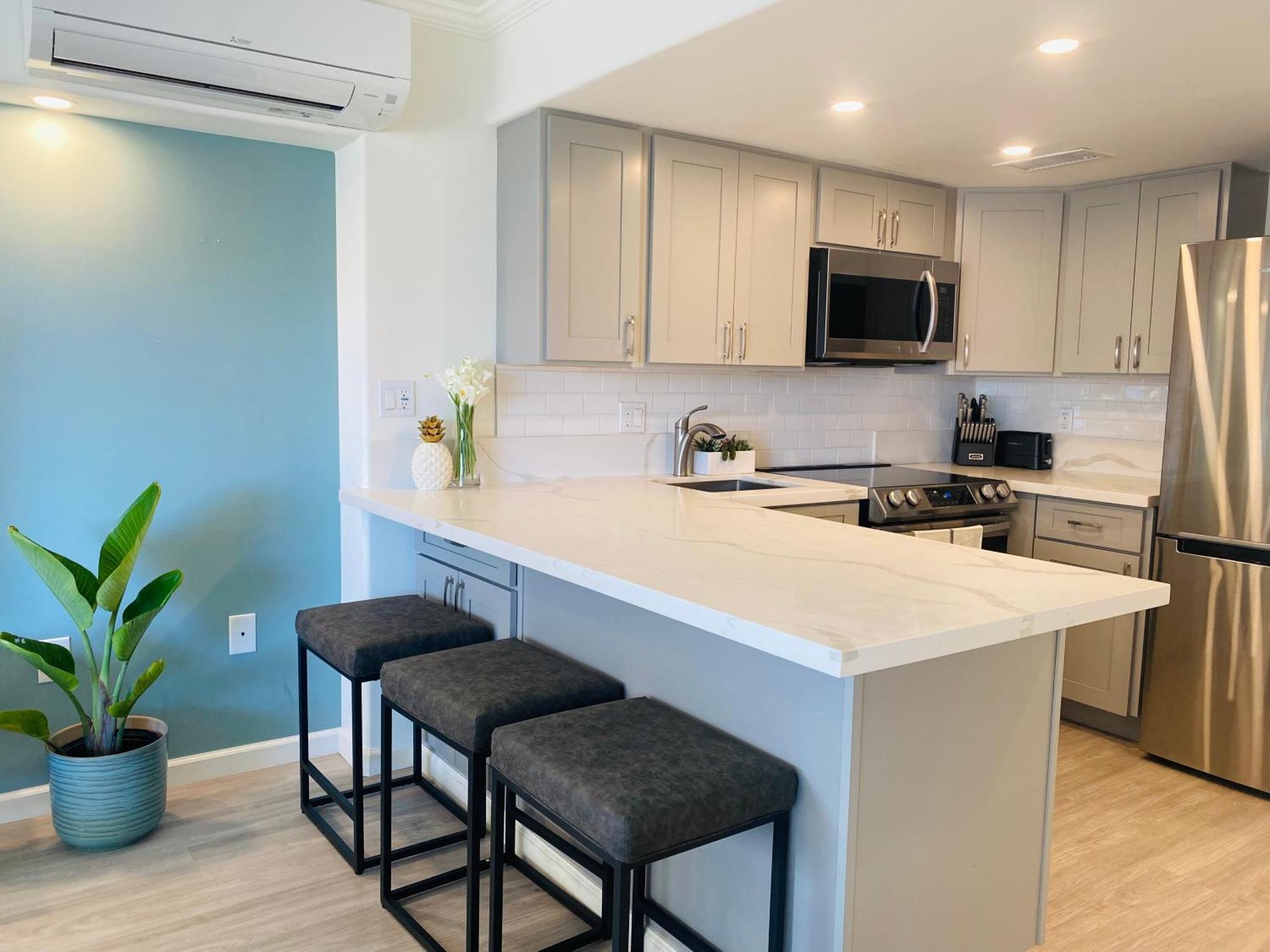 Panoramic Oceanview Resort - Full Kitchen In Each Room, 2 Swimming Pools, Onsite Restaurants, Fireworks Every Friday Honolulu Eksteriør bilde