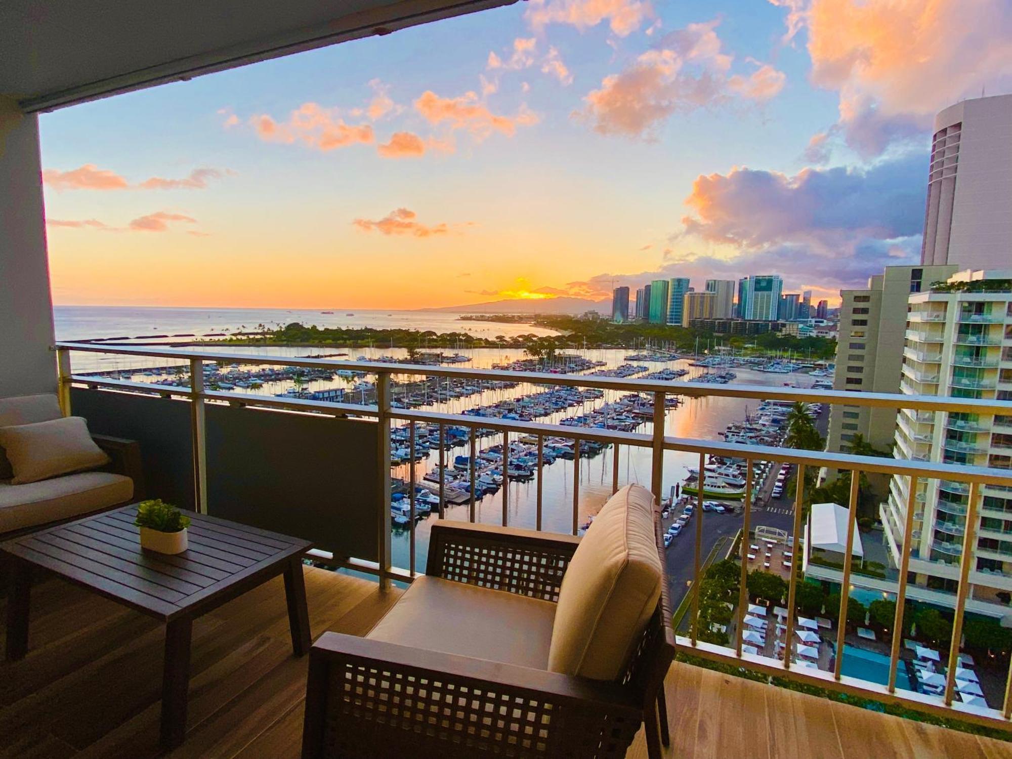 Panoramic Oceanview Resort - Full Kitchen In Each Room, 2 Swimming Pools, Onsite Restaurants, Fireworks Every Friday Honolulu Eksteriør bilde
