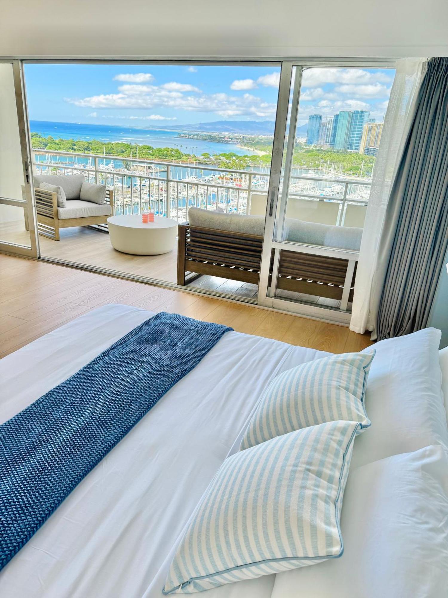 Panoramic Oceanview Resort - Full Kitchen In Each Room, 2 Swimming Pools, Onsite Restaurants, Fireworks Every Friday Honolulu Eksteriør bilde